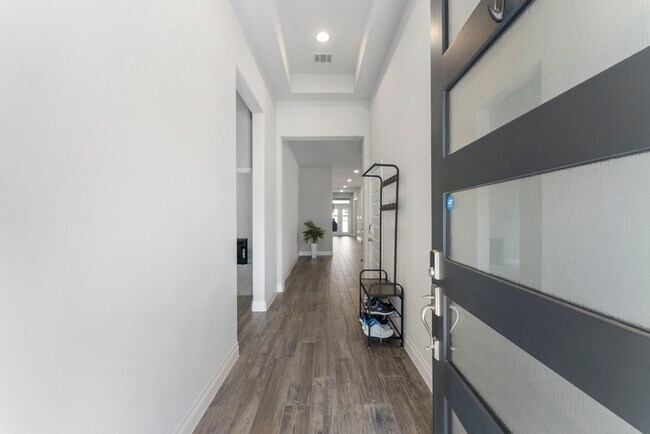 Photo - 9410 Mont Ellie Ln