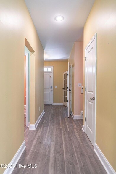 170 Lakeview Dr