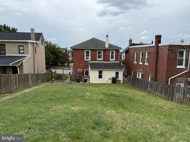 Photo - 134 W 8th Ave