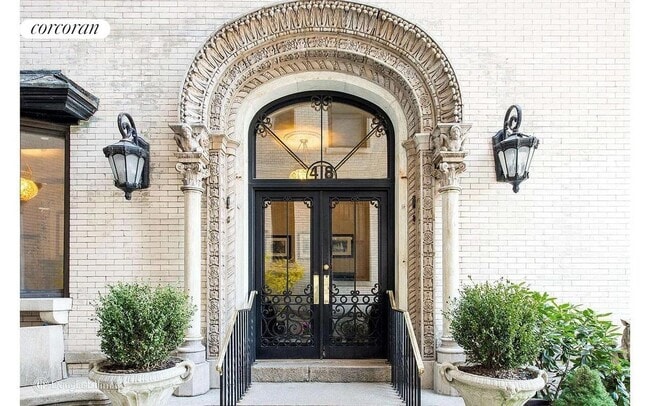 Photo - 418 Central Prk W