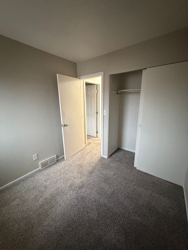Photo - 2 Bedroom Apartment - Milan, IL Unidad 3