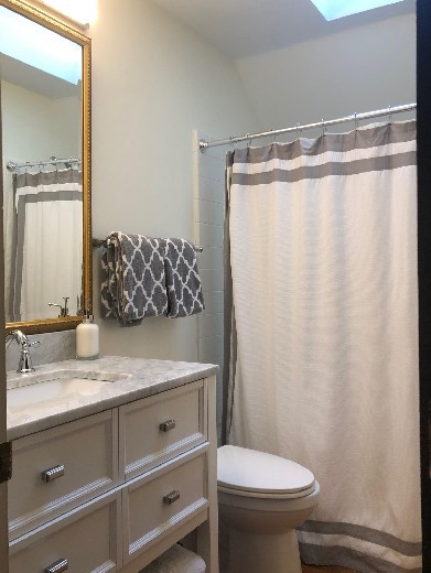 Photo - $2250 Furnished 2-Bed Guesthouse w/ Pool