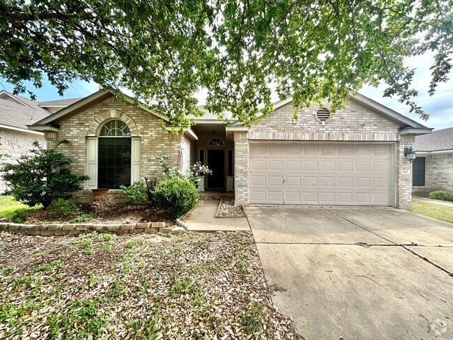 Building Photo - Charming 3/BR 2/BA One-Level Home with Fen...