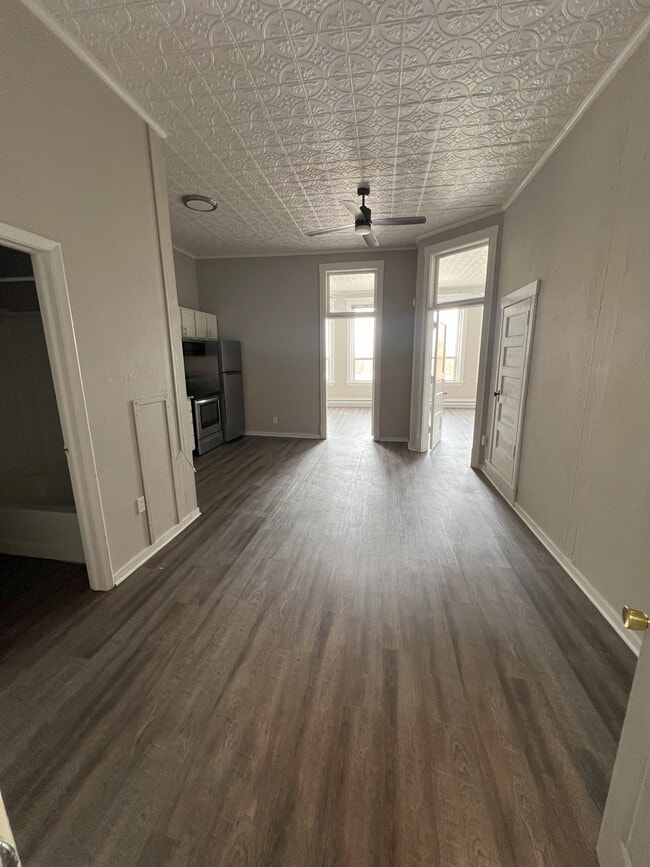 Photo - Arcade Building Unit 4