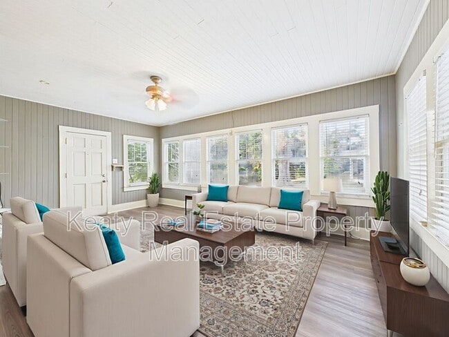 Photo - 408 Harding St