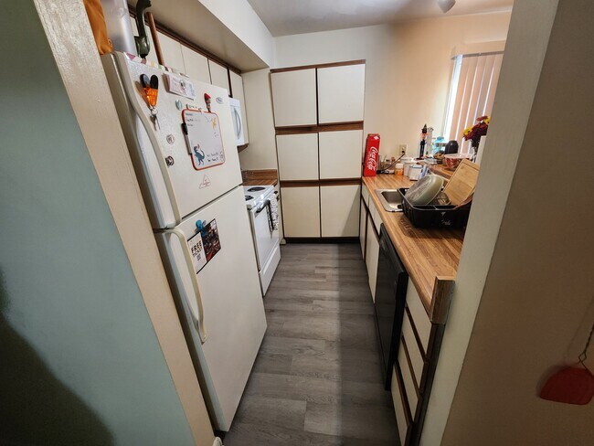 Photo - 803 Claytor Square