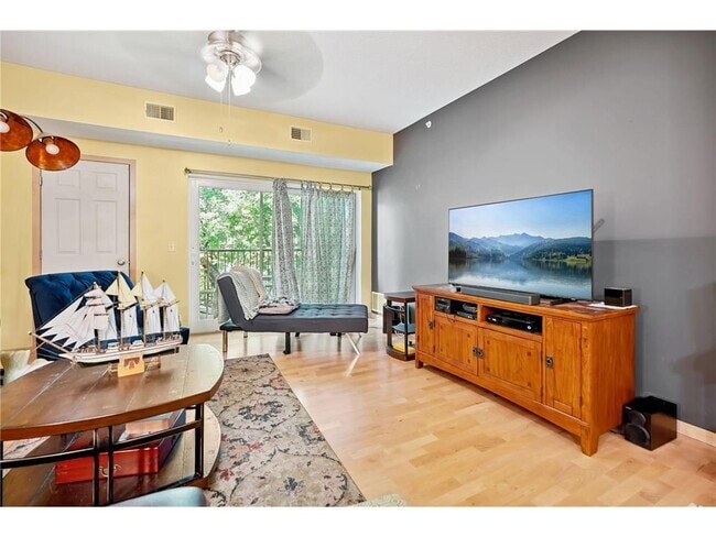 Building Photo - 1505 5th St N Unit 303 Rental