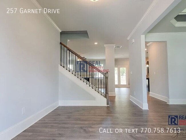 Photo - 257 Garnet Dr