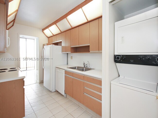 Photo - 19355 Turnberry Way Unit 12C