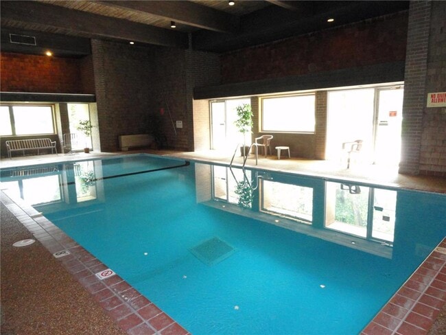 Photo - 2800 Hamline Ave N Unidad 250