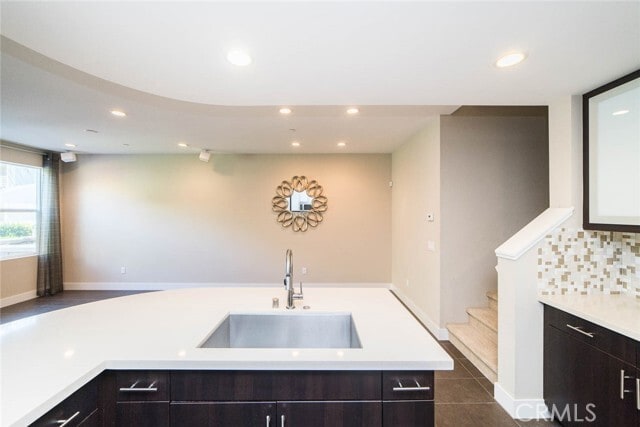 11 Empire Dr