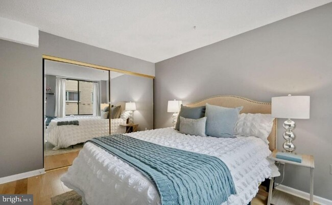 Building Photo - 2141 P St NW Unit 801