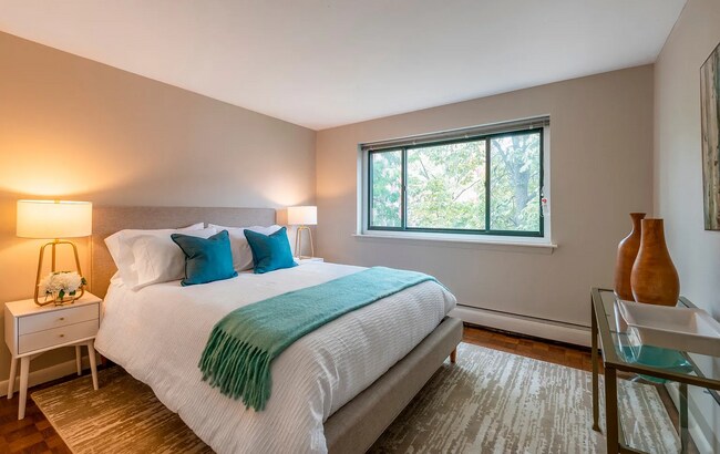 Photo - 371 Harvard St Unit 2