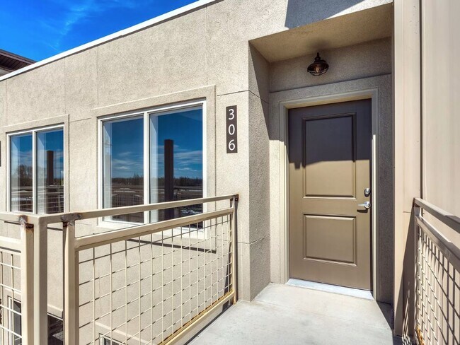 Photo - Warm Springs Gardens