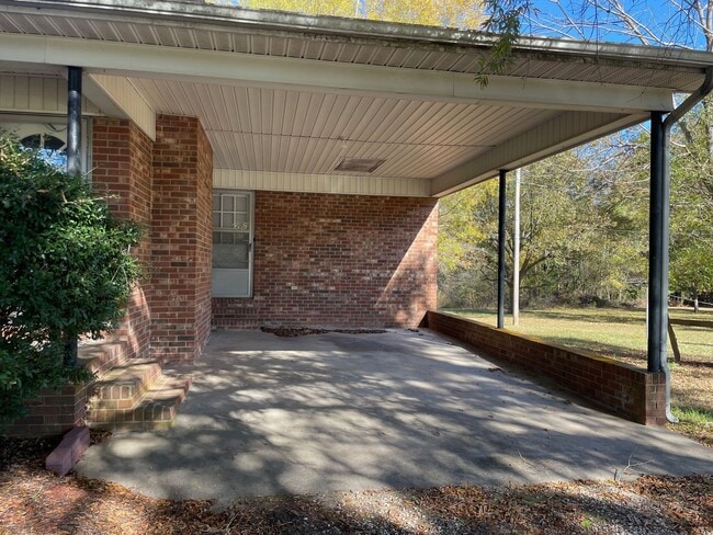 Photo - 2-3 BED, 1.5 BATH BRICK HOME