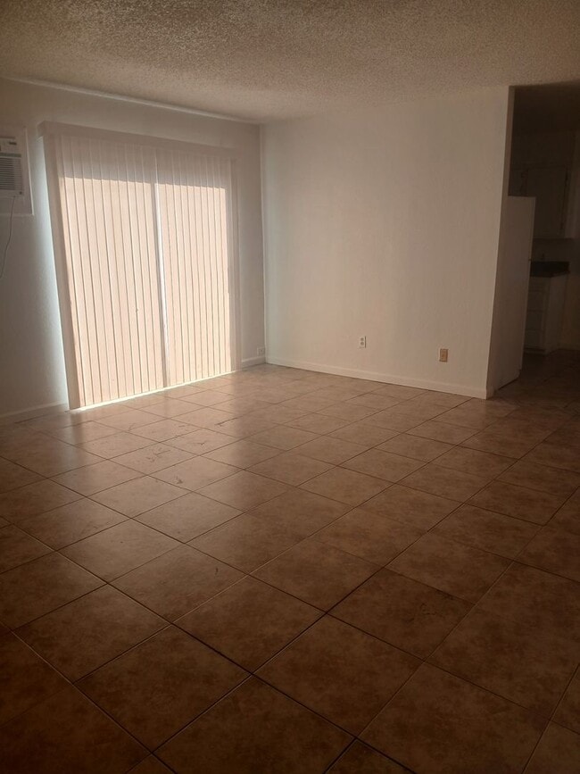 Photo - 820 Sutter Ave Unit 820 Sutter Ave. #B