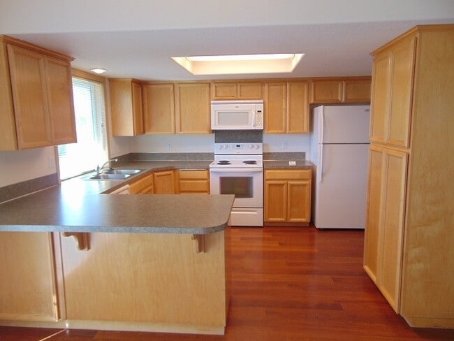 Photo - Enjoy Easy Living in Cascade Park with a Private Fenced Backyard