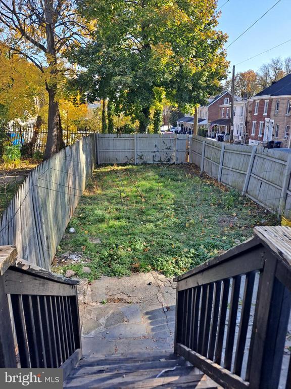 Photo - 1100 Green St