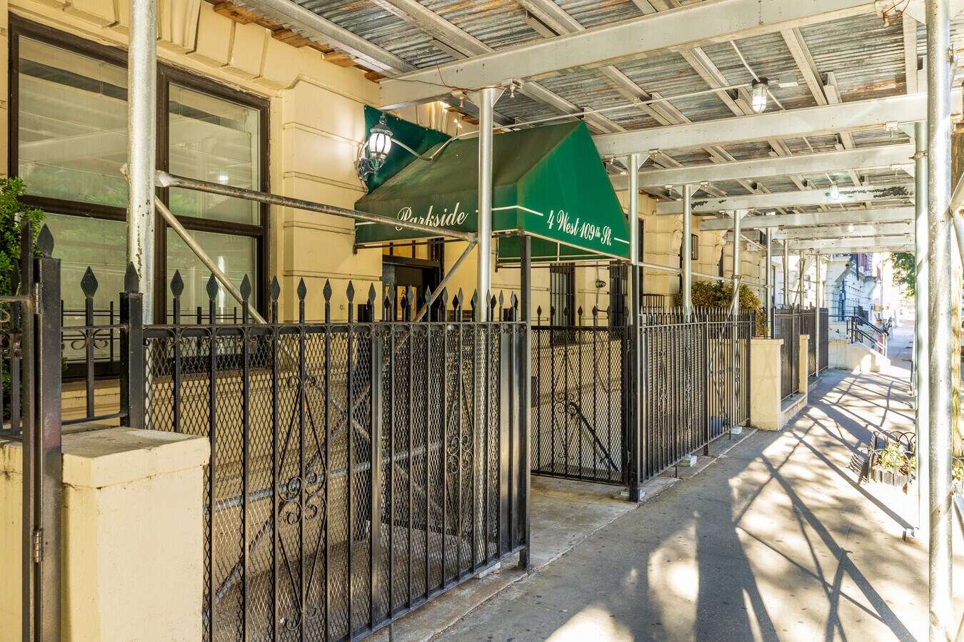 Photo - 4 W 109th St