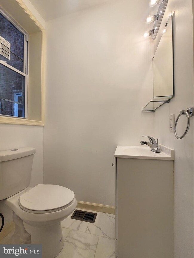 Photo - 3119 N Judson St