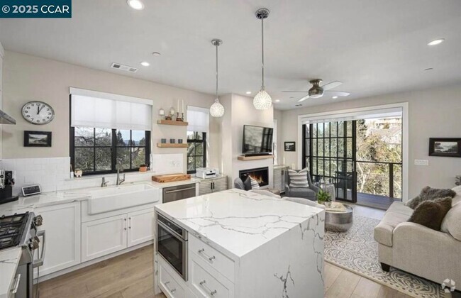 Building Photo - 3075 Stonegate Dr Rental