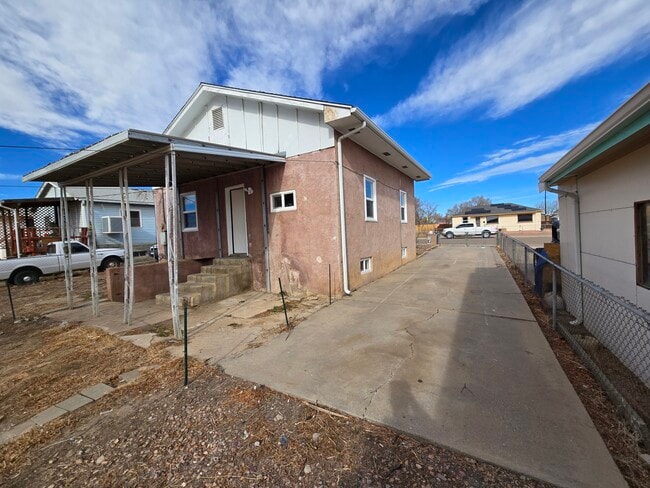 Photo - 1320 E Ash St