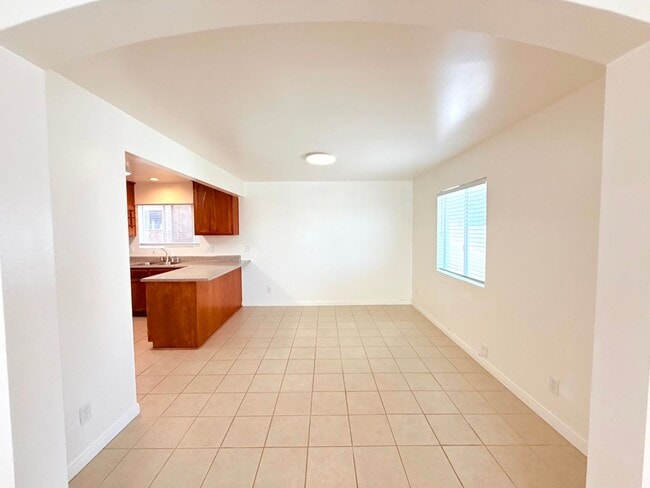 Photo - 762 W 21st St Unidad 3