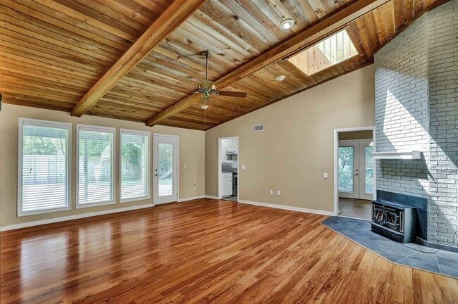 Photo - 1011 Mcdale Ln