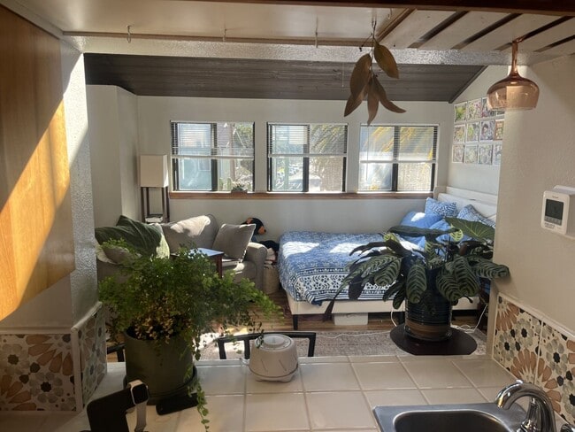 Photo - Charming 1 Bedroom/1 Bath Apartment