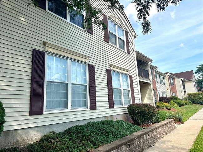 Building Photo - 112 Cartwheel Ct Unit 27 Rental