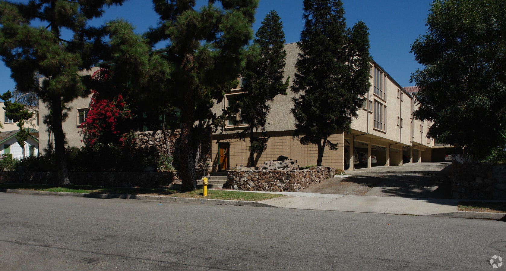 Photo - Casa Del Mar Apartments