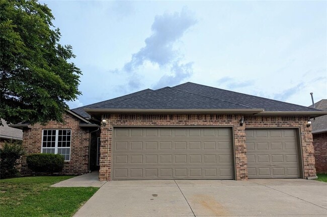 Photo - 1629 SW 31st St House