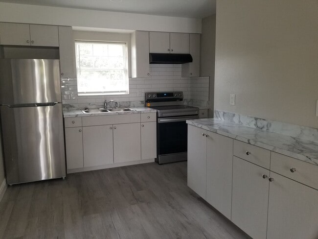 Photo - 2642-2648 Michigan Ave Unidad 2642 Michigan Ave