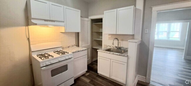 Building Photo - 5516 S Grand Blvd Unit 5516 S Grand 1N Rental