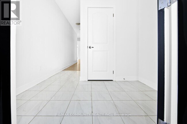 Photo - 1039 Thompson Dr