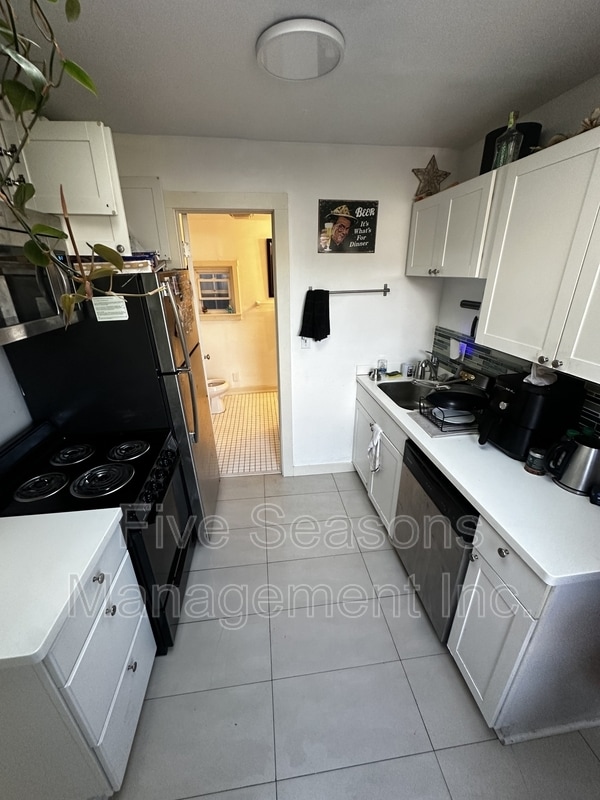 Photo - 32 Intervale Ave