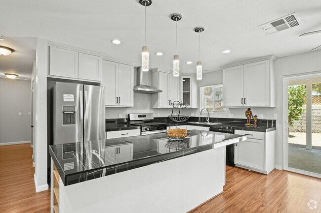 Building Photo - 51410 Avenida Villa Rental