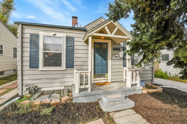 Photo - 3 Bedroom 2 Bathroom Home Available August 7th!