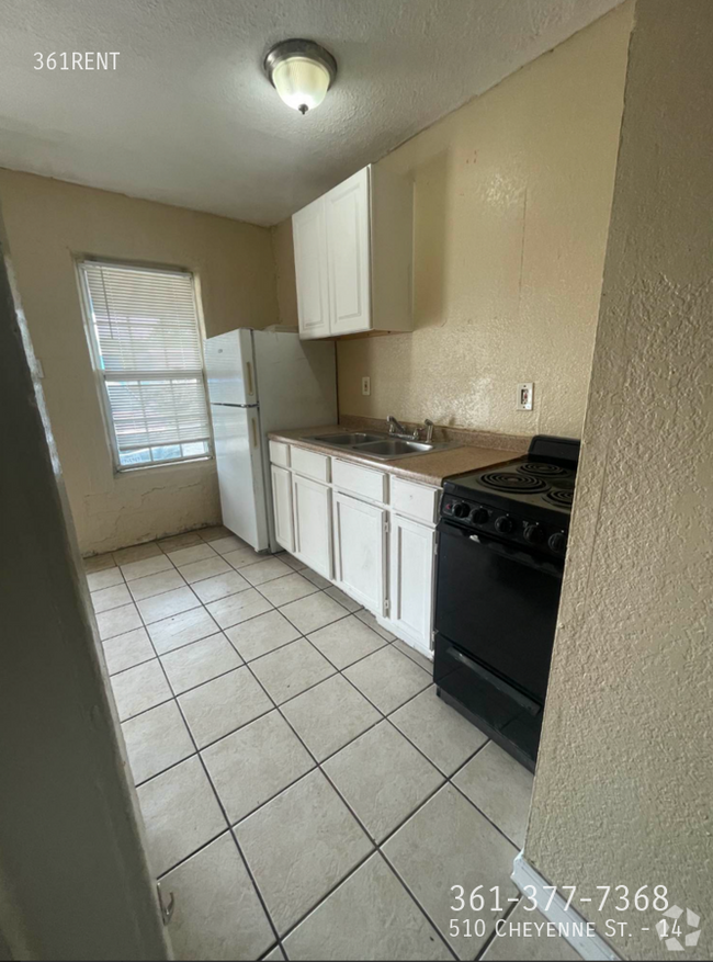 Building Photo - Affordable 1 Bed + 1 Bath Unit 14 Rental