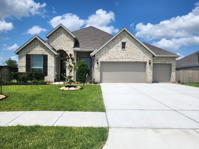 Building Photo - 5003 Twin Summit Dr Rental