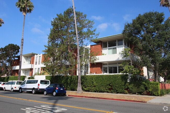Building Photo - 854 18th St Unit 12 Rental