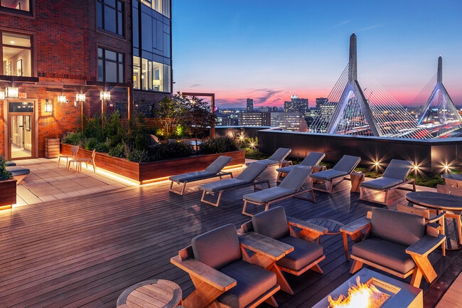 Photo - 100 Lovejoy Wharf