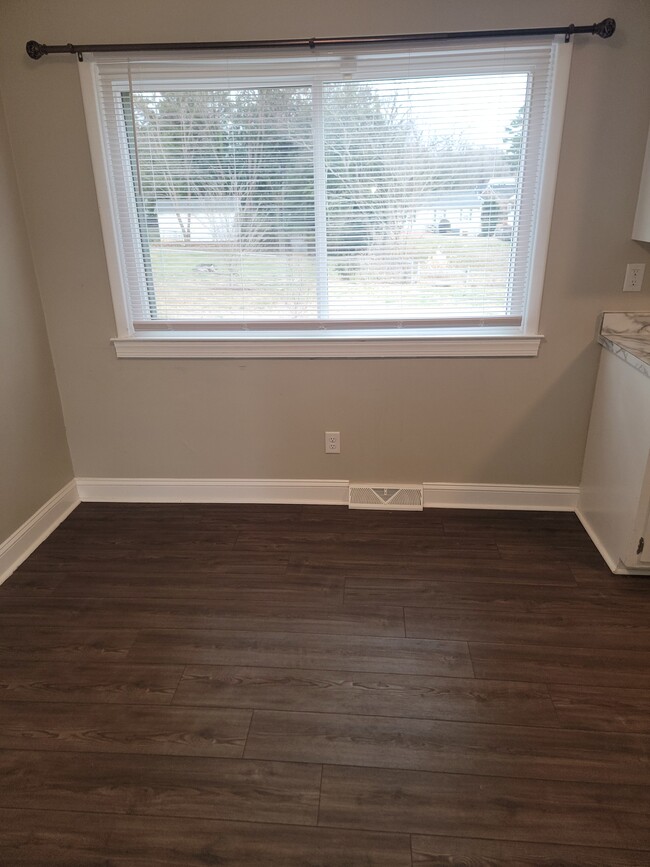 Photo - 1789 Hausman Dr