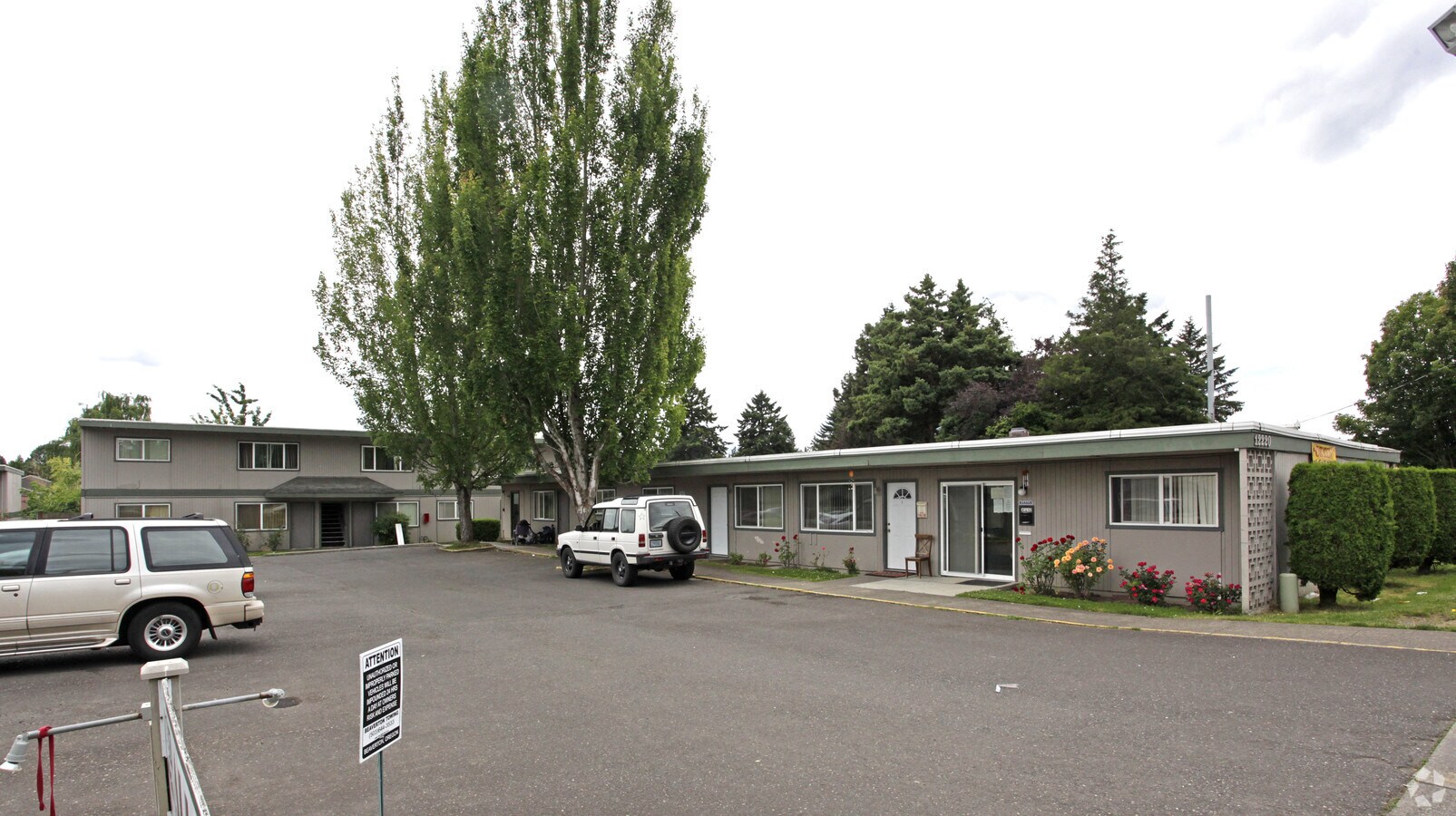 Allen Crossing - Allen Crossing Apartments
