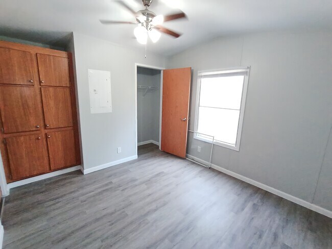 Photo - 31 Deerwood Park