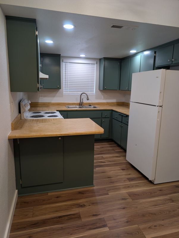 Photo - 1700 N Center St Unit #3