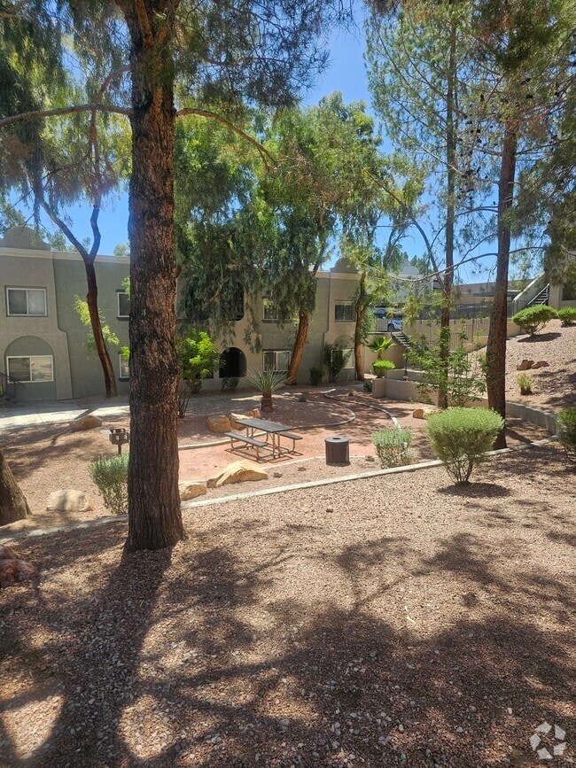 Building Photo - Sequoia Meadows Rental