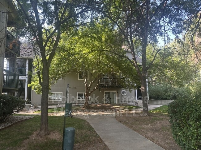 Building Photo - 4531 Boardwalk Dr Unit X - X-1 Rental