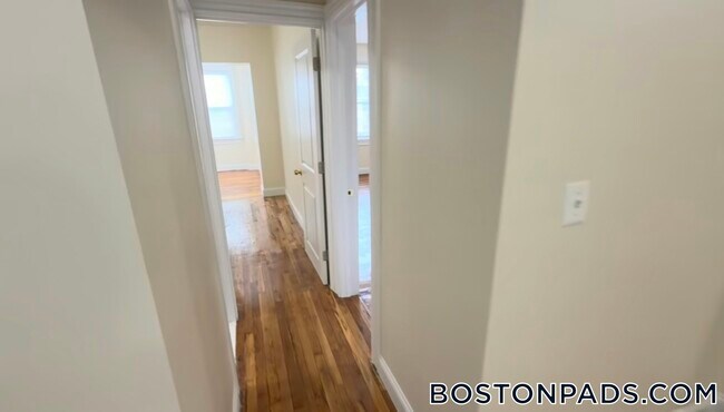 Photo - 244 Kelton St Unit 3