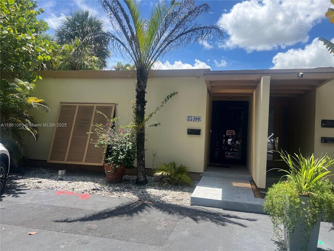 Building Photo - 15400 Sharpecroft Dr Rental